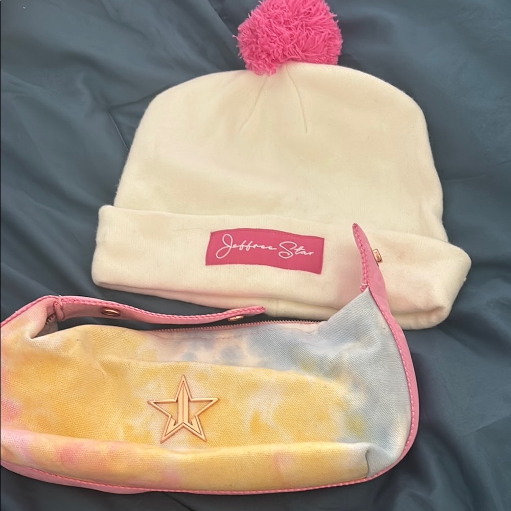 Jeffree Star swag Cream and Pink Winter Hat with pink Pom Pom and  make up bag